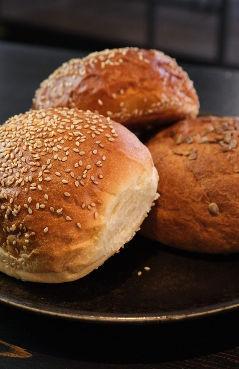 Beispielfoto für die Rubrik: Die Brötchen. Burger auf dem Foto: Chili Cheese